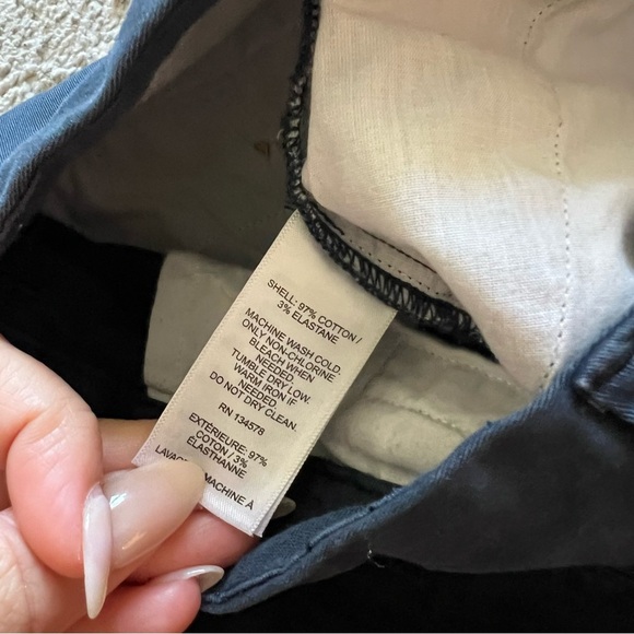 Vineyard Vines Shorts - Picture 7 of 7